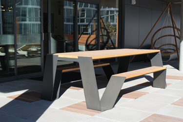 NV Portland Picnic Table